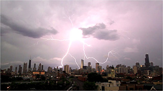 0000153-lightning-strikes-in-chicago-01-320